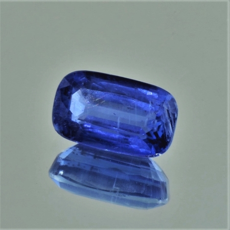 Kyanit, Antikoval facettiert (4,72 ct.) aus Nepal Kyanit, Antikoval facettiert (4,72 ct.) aus Nepal