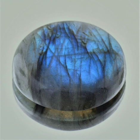 Labradorit, Rund Cabochon (95,38 ct.) aus Madagaskar Labradorit, Rund Cabochon (95,38 ct.) aus Madagaskar