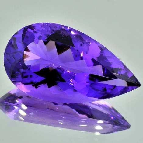 Amethyst, Tropfen facettiert (92,81 ct.) aus Brasilien Amethyst, Tropfen facettiert (92,81 ct.) aus Brasilien