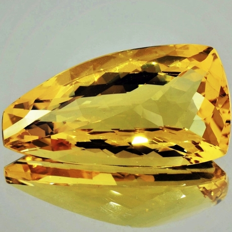 Goldberyll Fantasy facettiert 80,23 ct Goldberyll Fantasy facettiert 80,23 ct