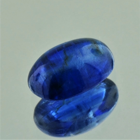 Kyanit, Oval Cabochon (4,87 ct.) aus Nepal Kyanit, Oval Cabochon (4,87 ct.) aus Nepal