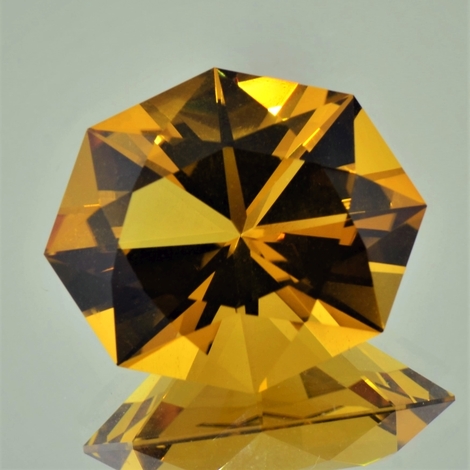 Citrin, Design-Achteck facettiert (34,17 ct.) aus Brasilien Citrin, Design-Achteck facettiert (34,17 ct.) aus Brasilien