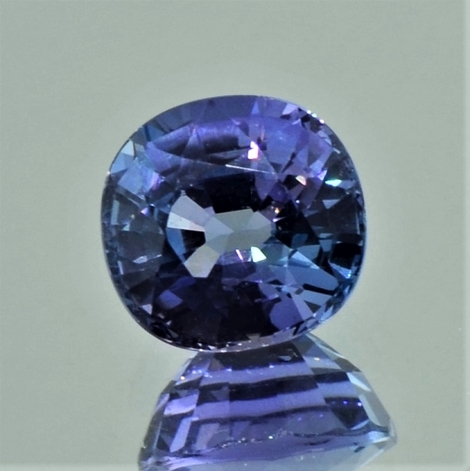Tansanit, Antikoval facettiert (3,06 ct.) aus Tansania (Merelani Hills) Tansanit, Antikoval facettiert (3,06 ct.) aus Tansania (Merelani Hills)