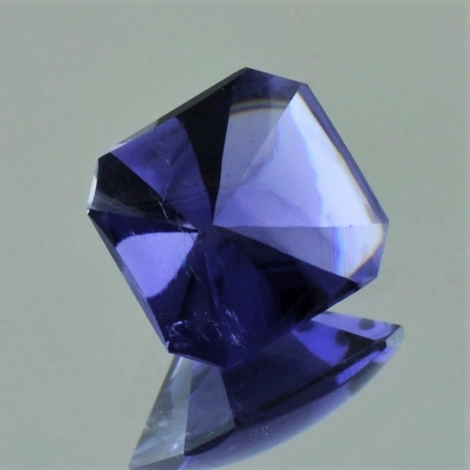 Iolith octagon-bufftop 3,09 ct Iolith octagon-bufftop 3,09 ct