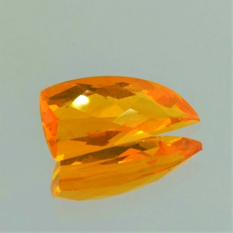 Feueropal, Freiform facettiert (3,59 ct.) aus Brasilien Feueropal, Freiform facettiert (3,59 ct.) aus Brasilien