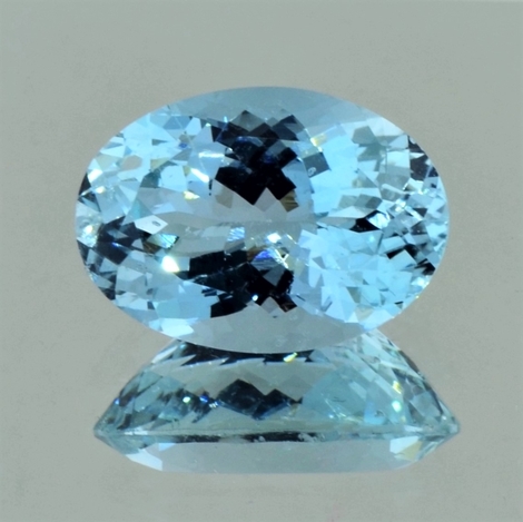 Aquamarin, Oval facettiert (5,72 ct.) aus Brasilien Aquamarin, Oval facettiert (5,72 ct.) aus Brasilien