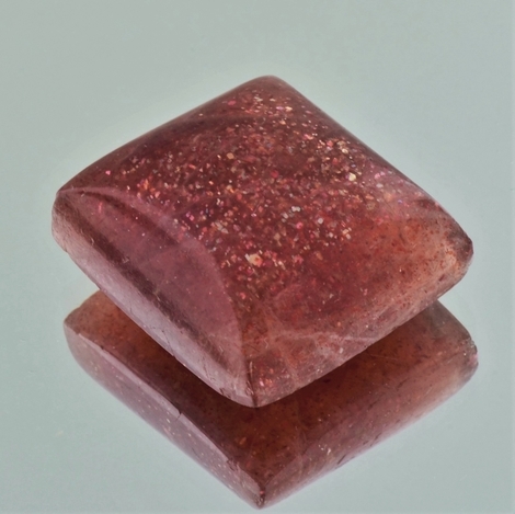 Sonnenstein, Rechteck Cabochon (53,22 ct.) aus Madagaskar Sonnenstein, Rechteck Cabochon (53,22 ct.) aus Madagaskar