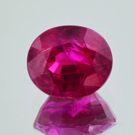 Burma Ruby oval red 3.83 ct Burma Ruby oval red 3.83 ct