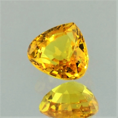 Saphir, Tropfen facettiert (1,09 ct.) aus Tansania (Songea) Saphir, Tropfen facettiert (1,09 ct.) aus Tansania (Songea)