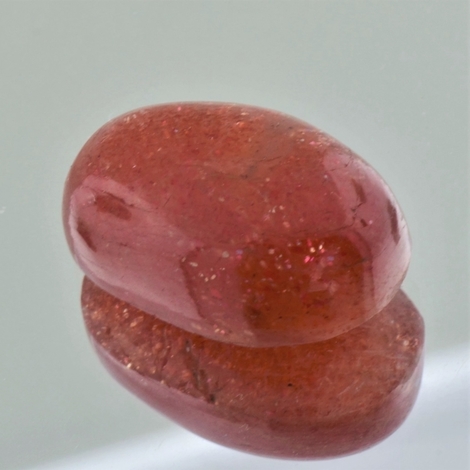 Sonnenstein, Oval Cabochon (31,43 ct.) aus Madagaskar Sonnenstein, Oval Cabochon (31,43 ct.) aus Madagaskar