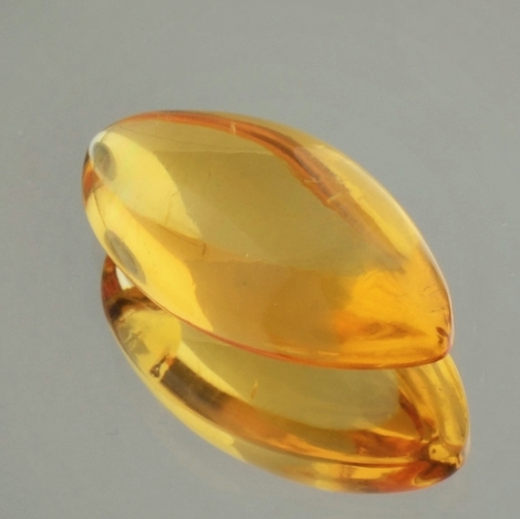 Citrin, Navette Cabochon (8,30 ct.) aus Brasilien Citrin, Navette Cabochon (8,30 ct.) aus Brasilien