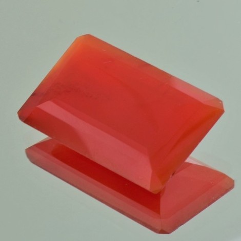 Karneol, Achteck facettiert (23,27 ct.) aus Indien Karneol, Achteck facettiert (23,27 ct.) aus Indien