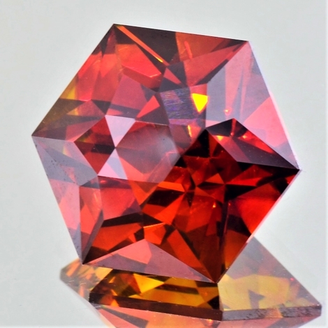 Sphalerit, Design-Sechseck facettiert (35,32 ct.) aus Spanien Sphalerit, Design-Sechseck facettiert (35,32 ct.) aus Spanien