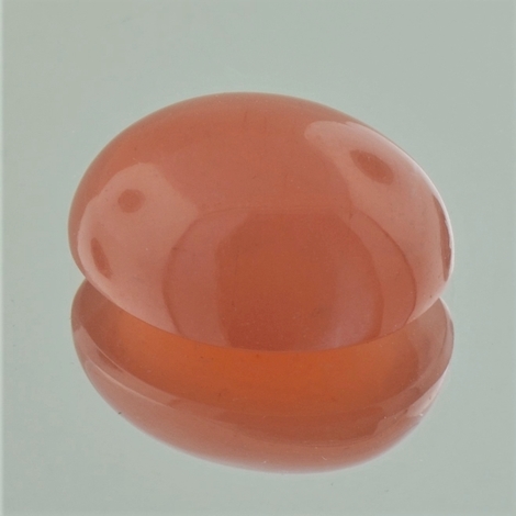 Oranger Mondstein, Oval Cabochon (14,20 ct.) aus Indien Oranger Mondstein, Oval Cabochon (14,20 ct.) aus Indien