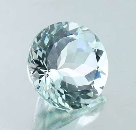 Aquamarin, Rund facettiert (8,74 ct.) aus Brasilien