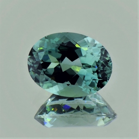 Turmalin, Oval facettiert (4,43 ct.) aus Namibia Turmalin, Oval facettiert (4,43 ct.) aus Namibia