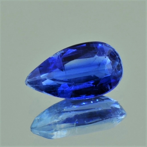 Kyanit, Tropfen facettiert (2,90 ct.) aus Nepal Kyanit, Tropfen facettiert (2,90 ct.) aus Nepal