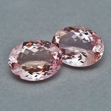 Morganit Duo, Oval facettiert (25,32 ct.) aus Brasilien Morganit Duo, Oval facettiert (25,32 ct.) aus Brasilien
