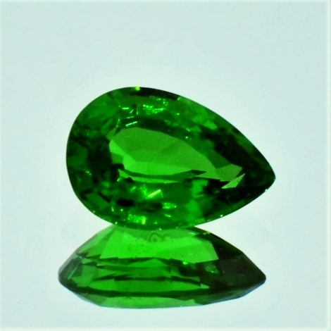 Tsavorit, Tropfen facettiert (2,18 ct.) aus Kenia (Taita Hills) Tsavorit, Tropfen facettiert (2,18 ct.) aus Kenia (Taita Hills)
