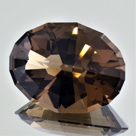 Rauchquarz, Design-Oval facettiert (76,37 ct.) aus Brasilien Rauchquarz, Design-Oval facettiert (76,37 ct.) aus Brasilien