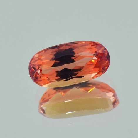 Imperial Topaz oval pinkish orange 6.35 ct Imperial Topaz oval pinkish orange 6.35 ct