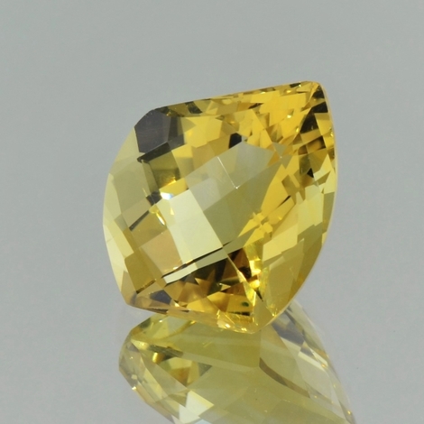 Citrin, Freiform facettiert (17,82 ct.) aus Brasilien Citrin, Freiform facettiert (17,82 ct.) aus Brasilien