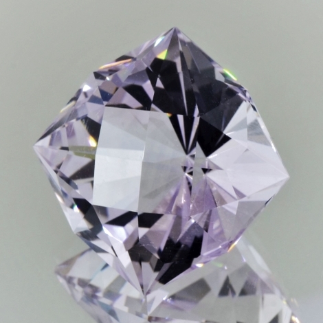 Amethyst Designschliff helles Lila 52,92 ct. Amethyst Designschliff helles Lila 52,92 ct.
