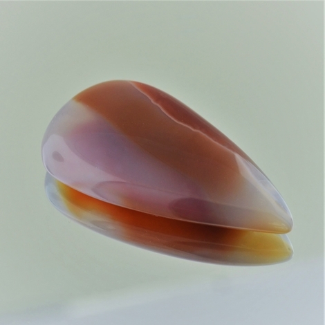 Agate cabochon pear 42.58 ct