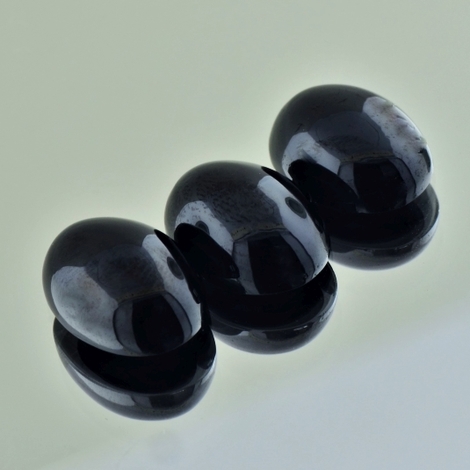 Spinell Trio Cabochon oval schwarz 26,30 ct