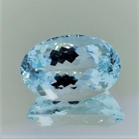 Aquamarine oval light blue 14.98 ct