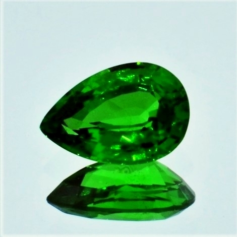 Tsavorite Garnet pear green 2.14 ct