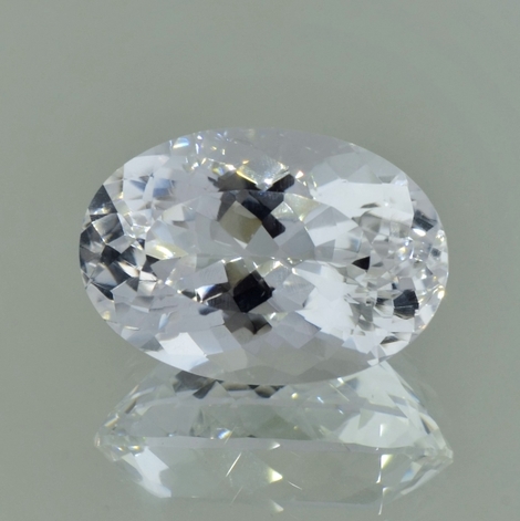 Edelberyll Goshenit oval farblos 22,98 ct Edelberyll Goshenit oval farblos 22,98 ct