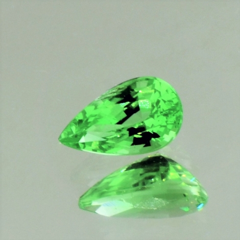 Tsavorit Tropfen grün 1,35 ct Tsavorit Tropfen grün 1,35 ct