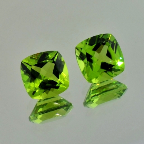 Peridot Duo, Antik facettiert (5,00 ct.) aus Pakistan Peridot Duo, Antik facettiert (5,00 ct.) aus Pakistan