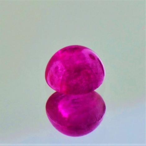 Rubin, Rund Cabochon (1,01 ct.) aus Burma (Myanmar) Rubin, Rund Cabochon (1,01 ct.) aus Burma (Myanmar)
