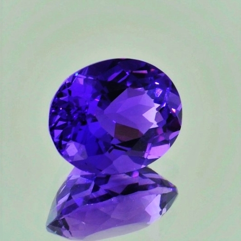 Amethyst oval violett 6,02 ct Amethyst oval violett 6,02 ct