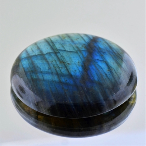 Labradorite cabochon round 130.29 ct Labradorite cabochon round 130.29 ct
