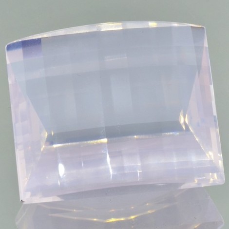 Rosenquarz, Design-Rechteck facettiert (235,74 ct.) aus Brasilien Rosenquarz, Design-Rechteck facettiert (235,74 ct.) aus Brasilien