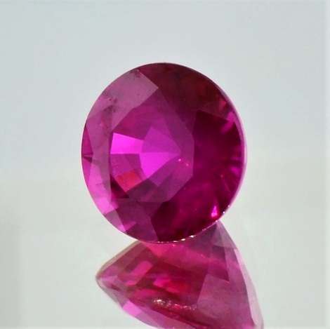 Burma Rubin rund 2,04 ct