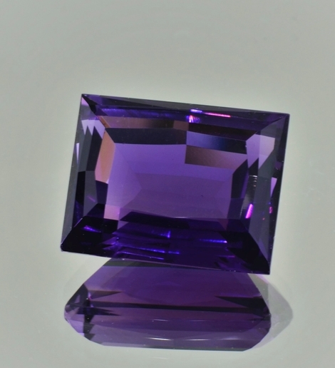 Amethyst Rechteck violett 35,52 ct Amethyst Rechteck violett 35,52 ct