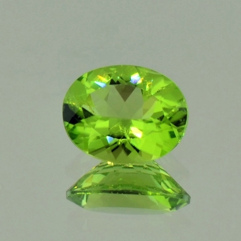 Peridot oval grün 2,44 ct Peridot oval grün 2,44 ct