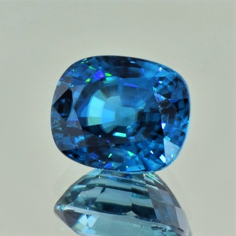 Zirkon, Antikoval facettiert (14,79 ct.) aus Kambodscha (Ratanakiri) Zirkon, Antikoval facettiert (14,79 ct.) aus Kambodscha (Ratanakiri)