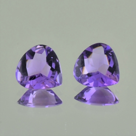 Amethyst Duo, Tropfen facettiert (7,27 ct.) aus Brasilien Amethyst Duo, Tropfen facettiert (7,27 ct.) aus Brasilien