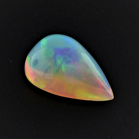 Edelopal, Tropfen Cabochon (12,22 ct.) aus Äthiopien (Welo)