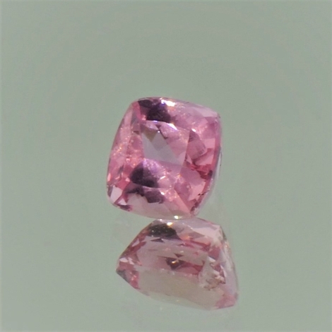 Imperial Topas, Antik facettiert (1,31 ct.) aus Brasilien (Ouro Preto)