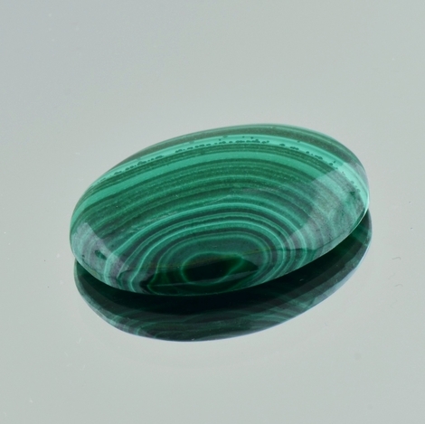Malachite cabochon oval green 35.60 ct