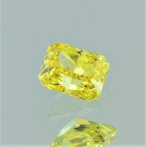 Fancy Diamond radiant intense yellow 0.36 ct