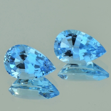 Aquamarine Pair pear intense light blue 15.52 ct.