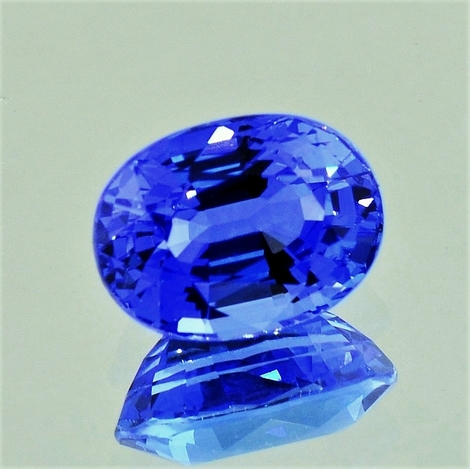 Saphir oval blau 4,26 ct.