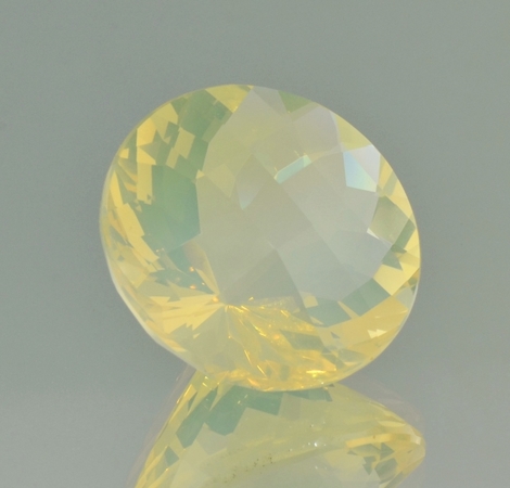 Feueropal, Rund facettiert (36,58 ct.) aus Brasilien